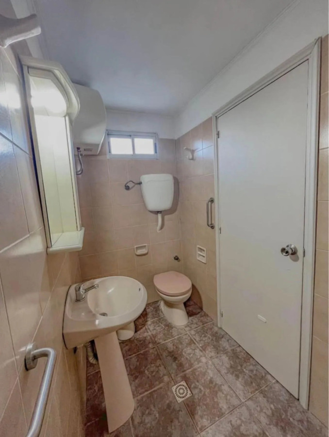 Casa ID.13132 - Alquiler Casa De 1 Dormitorio Con Cochera Sin Gastos Comunes En Buceo