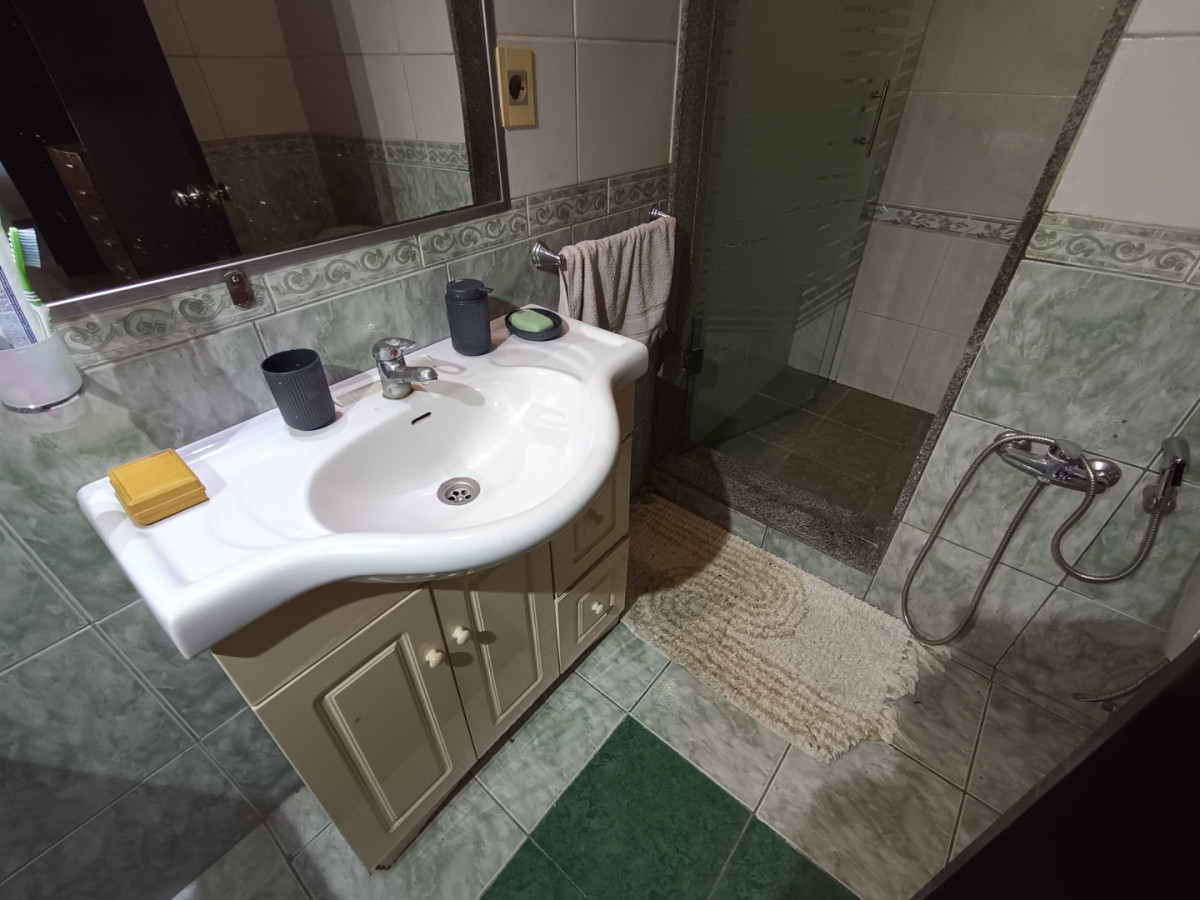 Casa ID.13104 - Venta Casa 3 Dormitorios Con Gran Terreno de 904 M2 Barbacoa Y Cochera Para 6 Autos En Belvedere