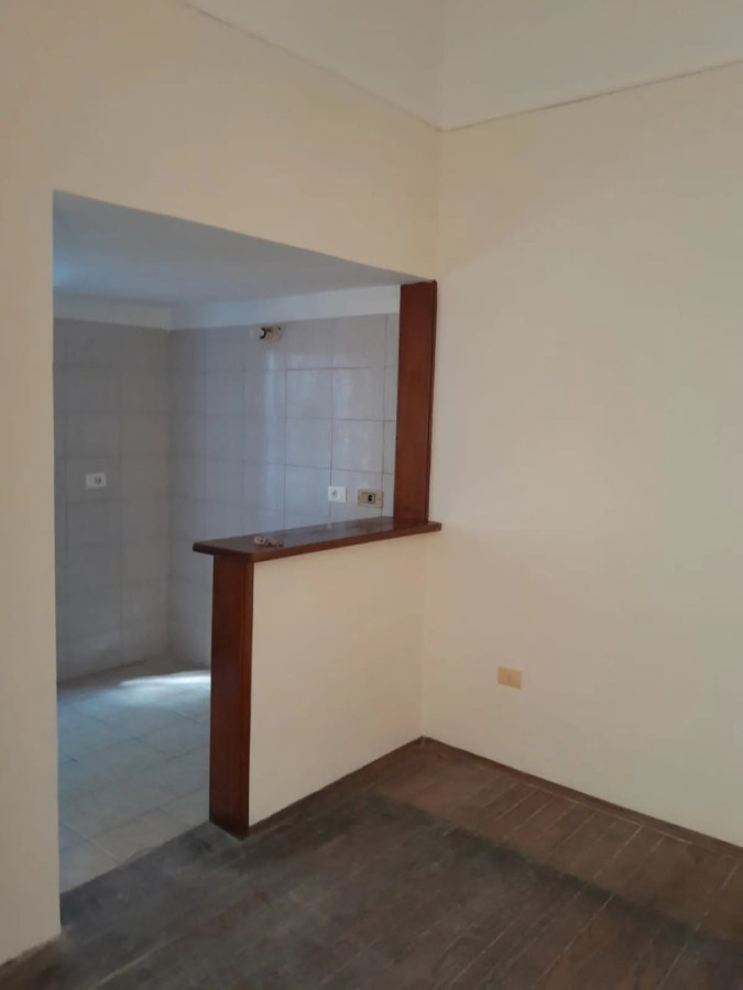 Casa ID.12638 - Alquiler Casa PH En Pleno Centro 4 Dormitorios 2 Baños