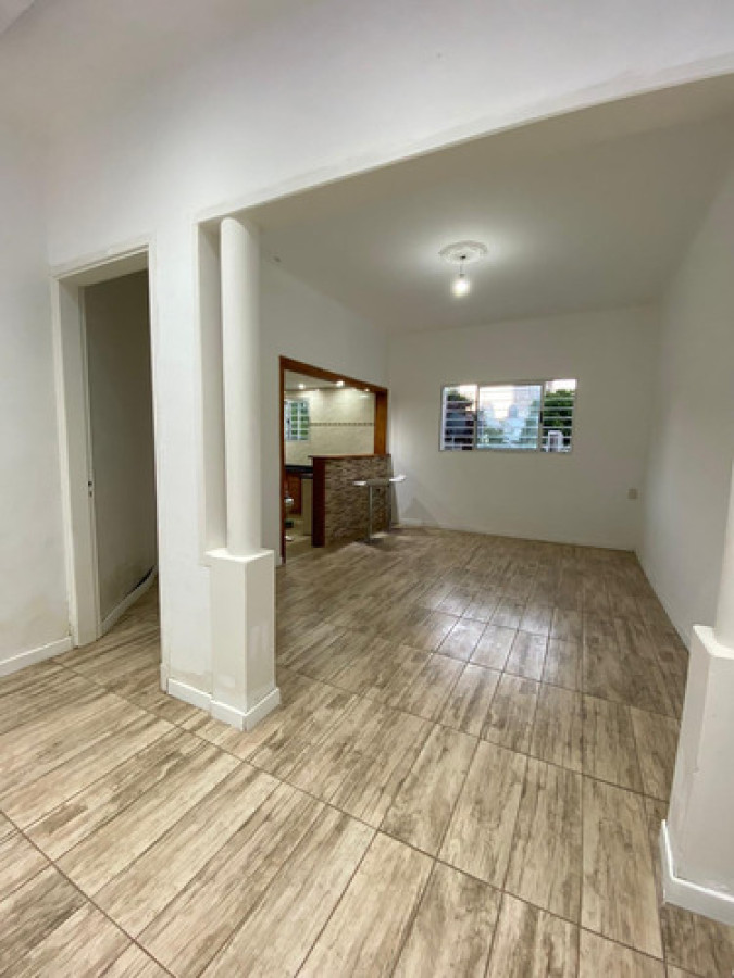 Casa ID.10821 - Oportunidad en Pocitos! Casa En Alquiler 3 Dormitorios, Balcón, Mascotas Bienvenidas!