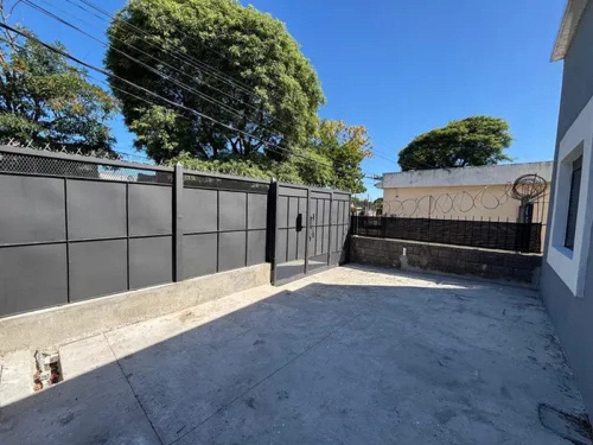 Casa ID.10570 - Hermosa Casa Con 2 Dorm Cochera Patio Con Parrillero