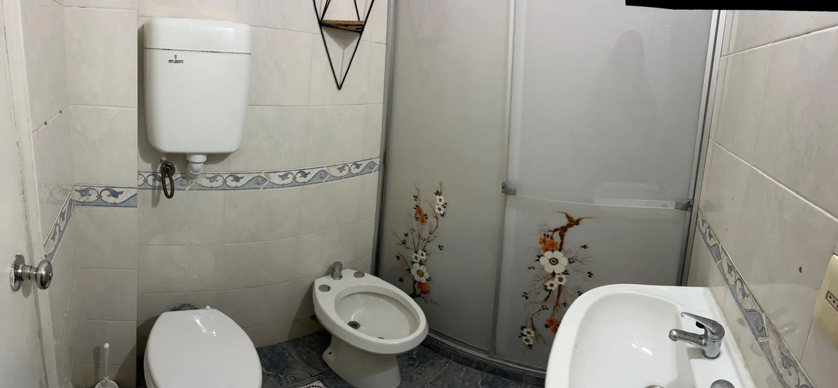 Casa ID.12704 - Alquiler Casa De Altos 2 Dormitorios Balcón Azotea Sin Gastos La BLanqueada