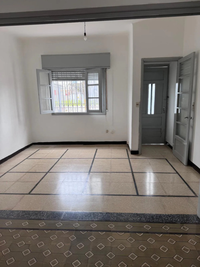 Casa ID.13219 - Alquiler Casa Planta Baja 2 Dormitorios Patio Sin Gastos Comunes En Buceo