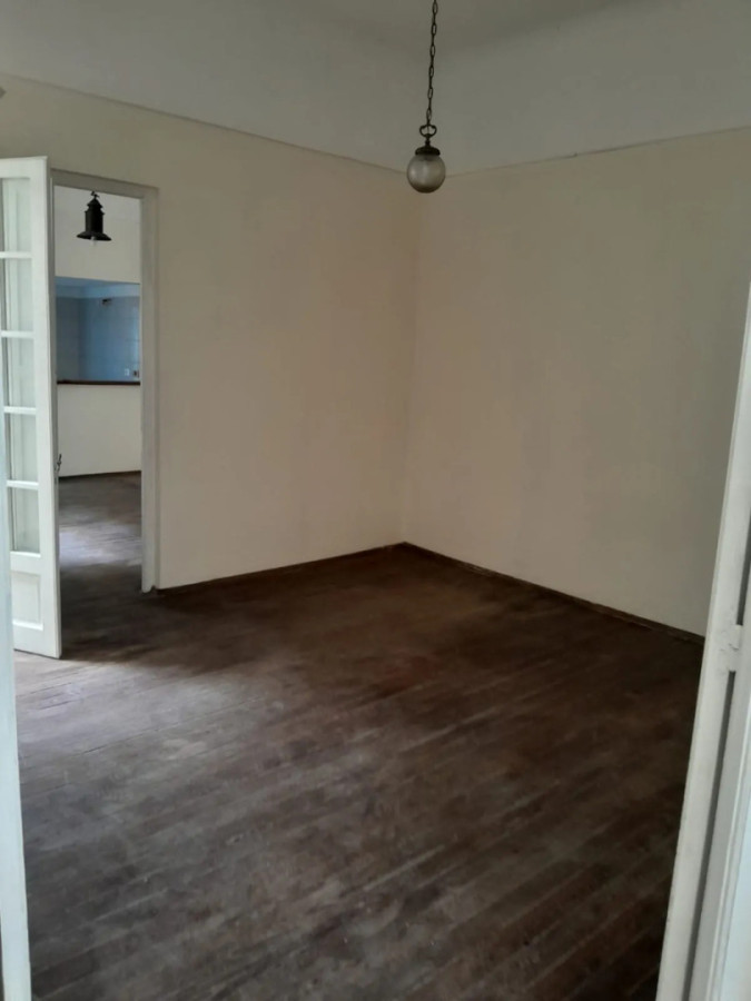 Casa ID.12638 - Alquiler Casa PH En Pleno Centro 4 Dormitorios 2 Baños