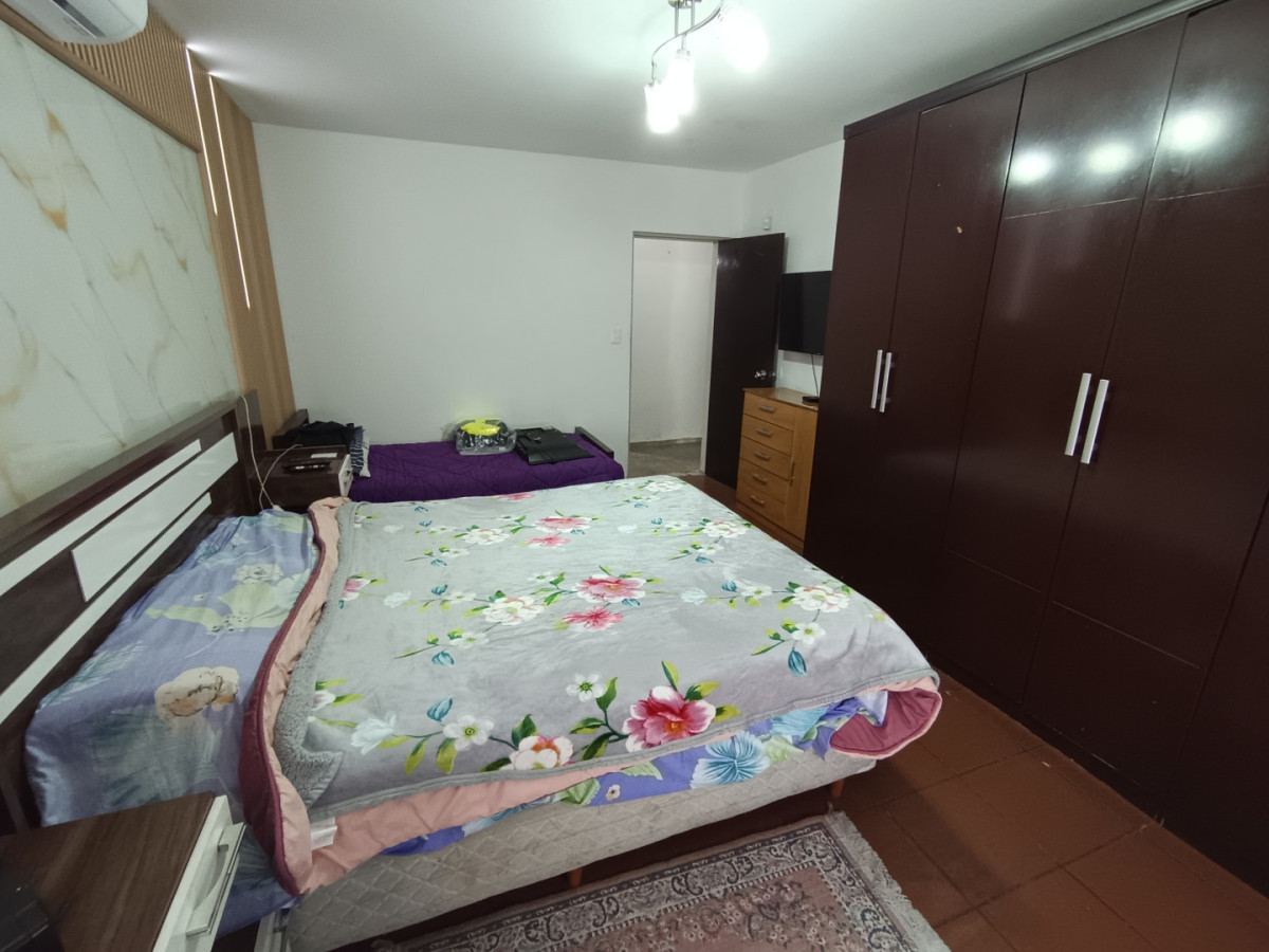 Casa ID.13104 - Venta Casa 3 Dormitorios Con Gran Terreno de 904 M2 Barbacoa Y Cochera Para 6 Autos En Belvedere