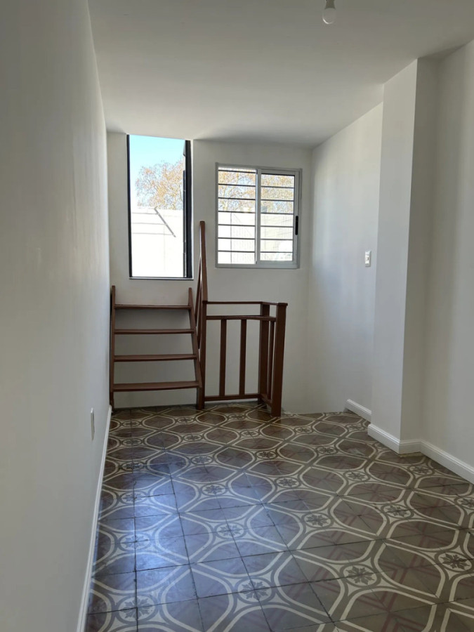 Casa ID.13142 - Alquiler Casa A Nueva De 2 Dormitorios Sin Gastos Comunes En La Comercial
