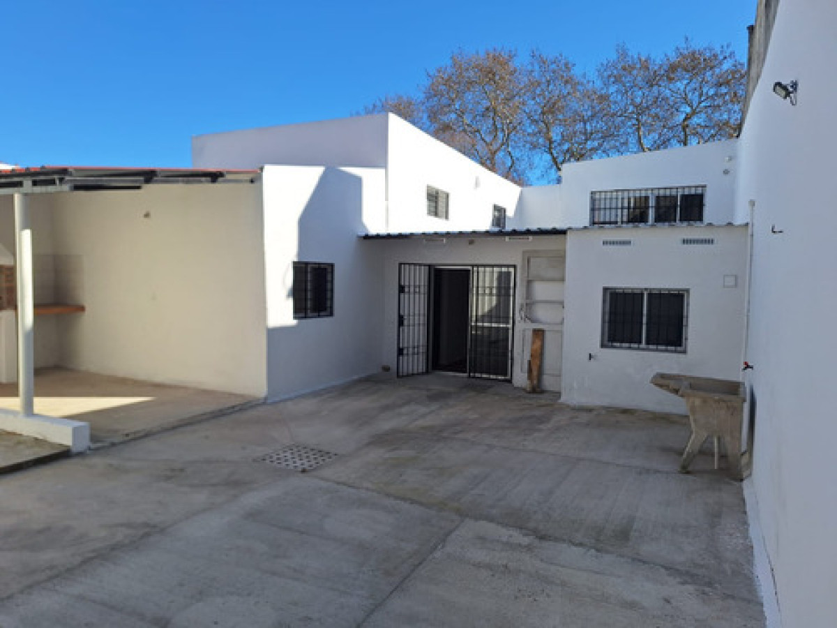 Casa ID.10710 - Casa Reciclada A Nuevo A Estrenar 4 Dormitorios En Tres Cruces