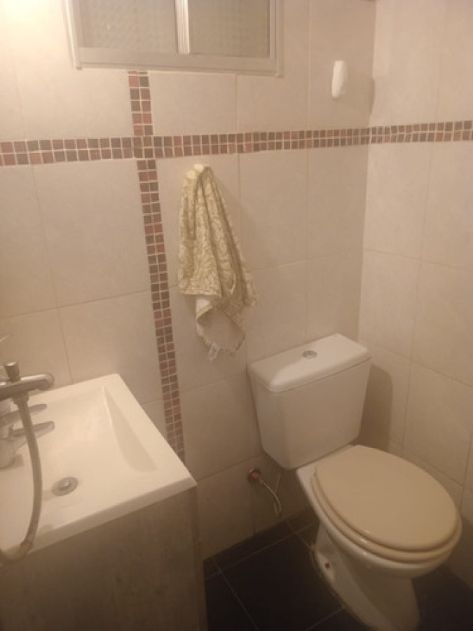 Casa ID.9677 - Hermosa Casa De 4 Dorm Cochera Jardín Terraza Parrillero