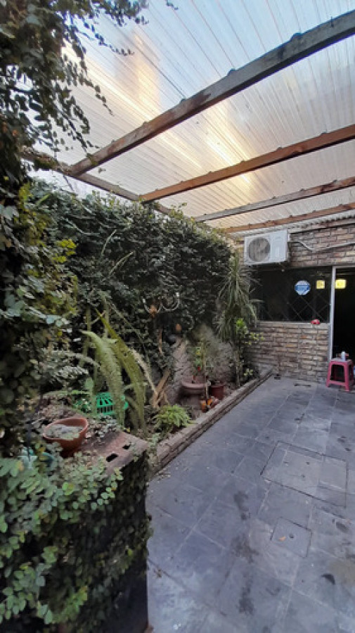 Casa ID.11878 - Venta Casa en Jacinto Vera 3 Dormitorios 2 Baños Garaje Barbacoa