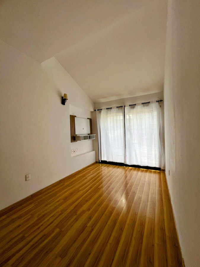 Casa ID.7327 - Hermosa Casa De 2 Dorm, Cochera, Parrillero, Barbacoa En Malvin