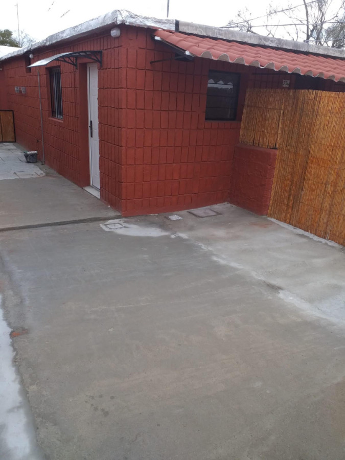 Casa ID.13237 - Alquiler Casa 1 Dormitorio Patio Sin Gastos Comunes Complejo Cerrado Parque Guaraní En Maroñas