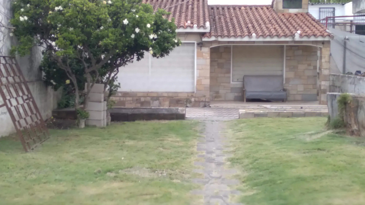 Casa ID.13055 - Alquiler De Casa 3 Dormitorios Con Cochera Sin Gastos Comunes En Sayago