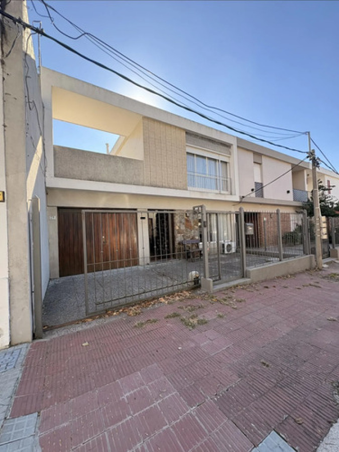 Casa ID.12434 - Venta de casa 3 dormitorios en Parque Batlle