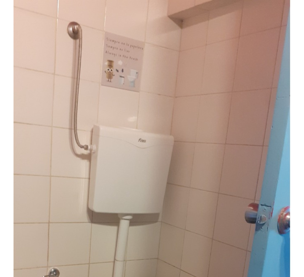 Casa ID.5451 - Venta Casa Esquina De Época Céntrica Montevideo 1 Dormitorio