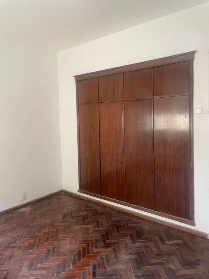 Casa ID.12948 - Alquiler Casa De Altos 2 Dormitorios Sobre Avenida Terraza Con Parrillero Sin Gastos En Larrañaga