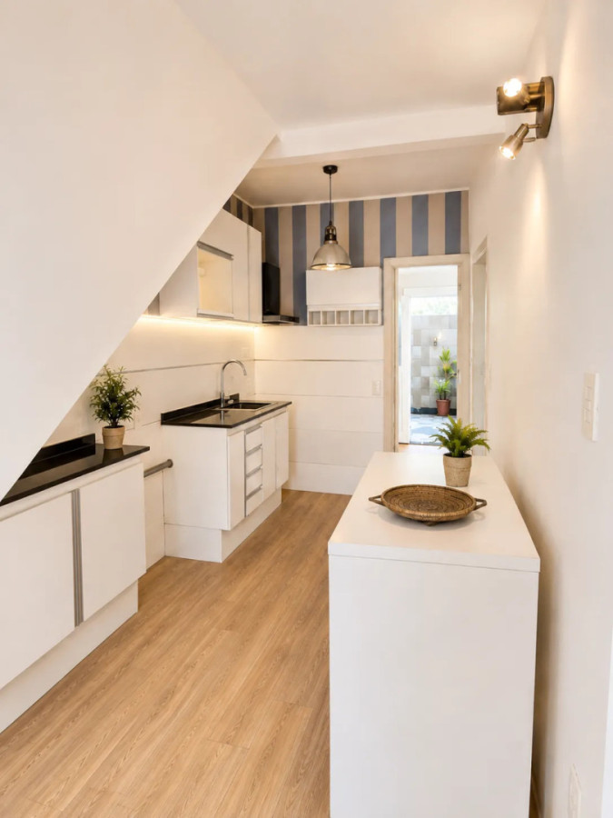 Casa ID.13093 - Alquiler De Casa De 2 Dormitorios Con Patio Cochera Sin Gastos Comunes En Punta Carretas