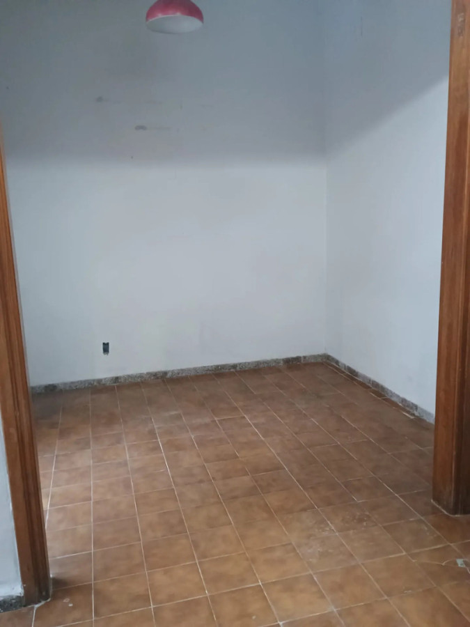 Casa ID.13204 - Alquiler Casa De 2 Dormitorios Buena Ubicación En Parque Rodó
