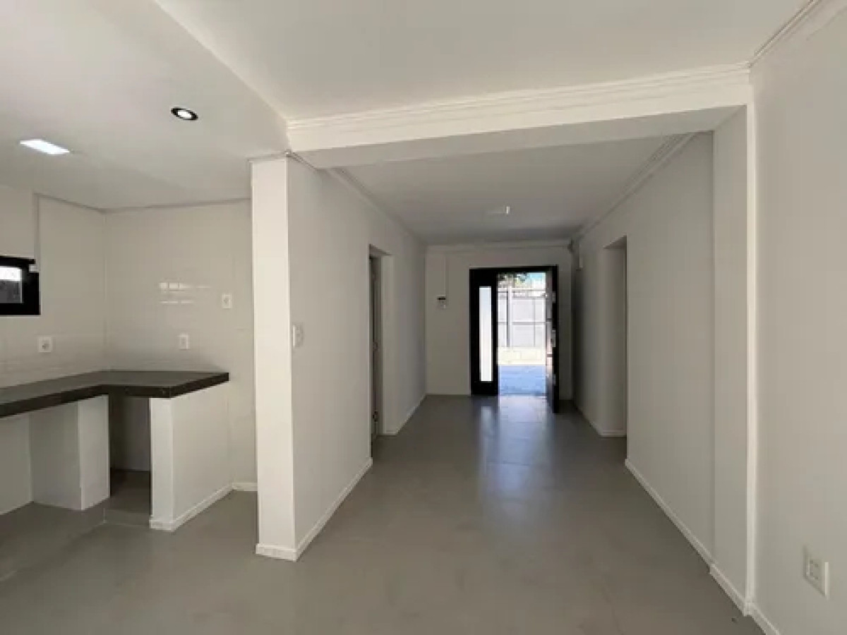 Casa ID.10570 - Hermosa Casa Con 2 Dorm Cochera Patio Con Parrillero