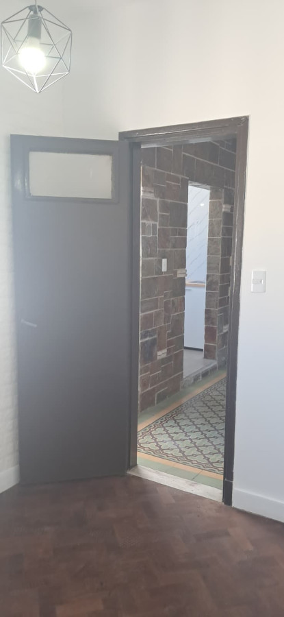 Casa ID.11060 - Alquiler Casa De Altos 2 Dormitorios Parrillero En Brazo Oriental