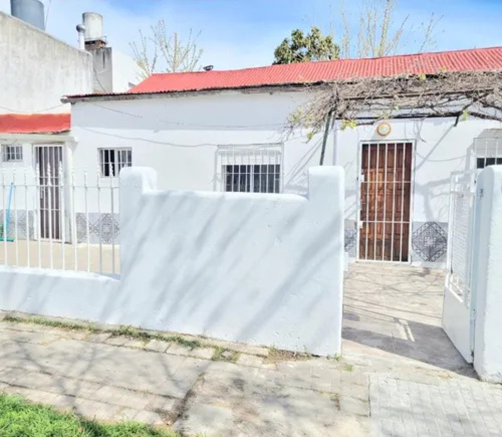Casa ID.10952 - Linda Casa De 4 Dorm Con Cochera