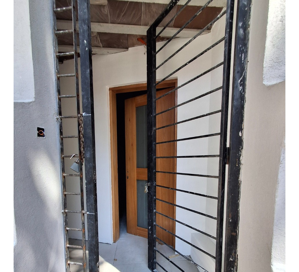 Casa ID.8004 - Venta Casa Dúplex A Estrenar 2 Dormitorios Patio En Cordón