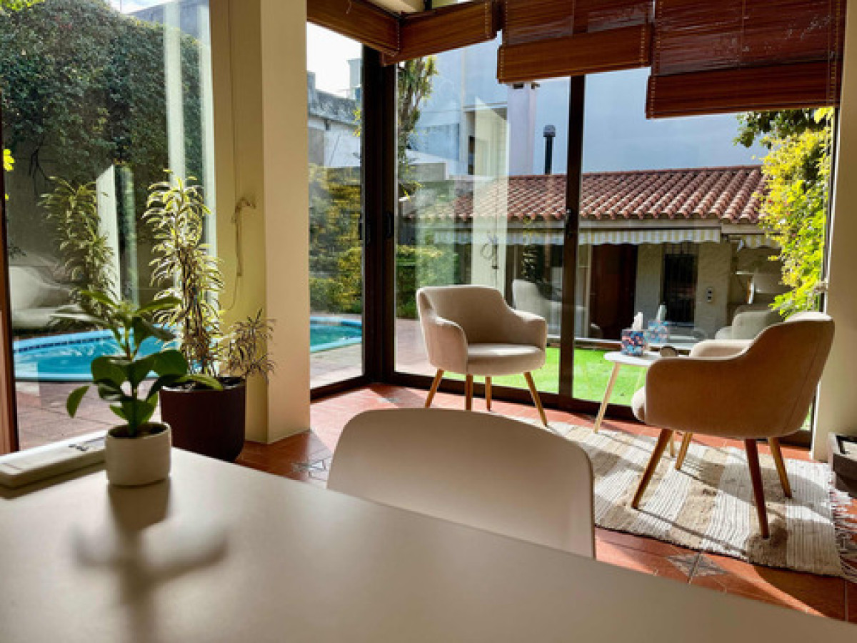 Casa ID.10555 - Hermosa Casa Ideal Empresa, U Hogar Con Cochera
