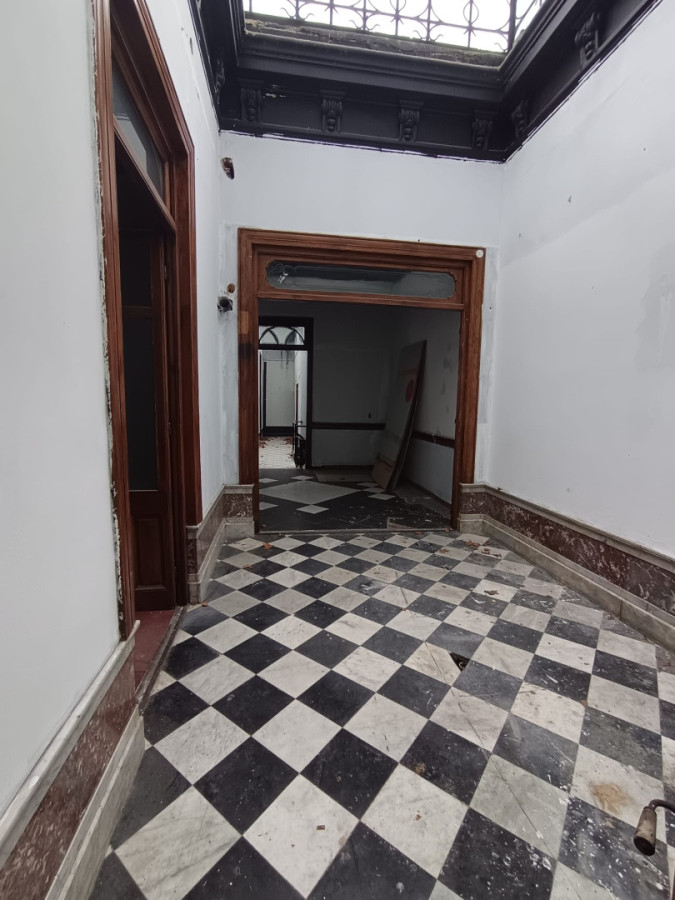 Casa ID.6763 - Venta Casa A Reciclar En Parque Rodó Para Vivienda O Empresa