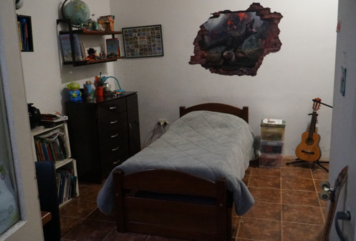 Casa ID.11273 - Venta Casa La Blanqueada 4 Cuartos Jardin Cochera Parrillero Horno Barro