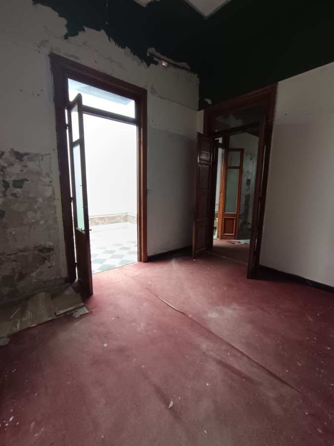 Casa ID.6763 - Venta Casa A Reciclar En Parque Rodó Para Vivienda O Empresa