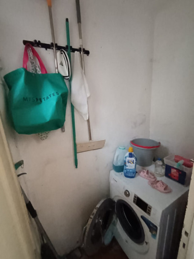 Casa ID.11273 - Venta Casa La Blanqueada 4 Cuartos Jardin Cochera Parrillero Horno Barro