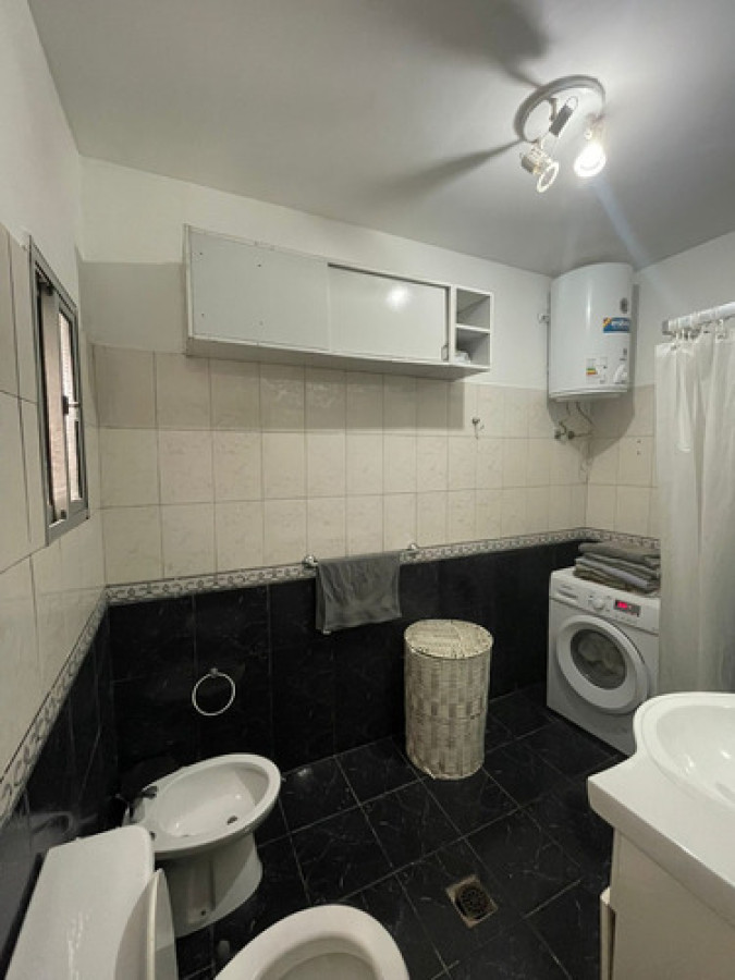 Casa ID.9677 - Hermosa Casa De 4 Dorm Cochera Jardín Terraza Parrillero