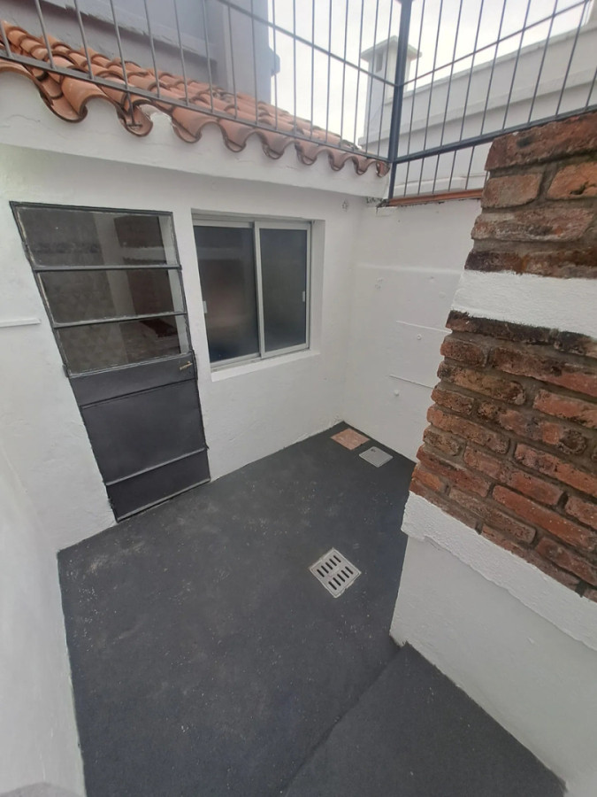 Casa ID.12766 - Alquiler Casa De 2 Dormitorios Patio Con Parrillero Sin Gastos Comunes En La Blanqueada