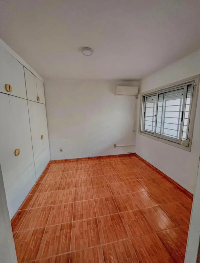Casa ID.13132 - Alquiler Casa De 1 Dormitorio Con Cochera Sin Gastos Comunes En Buceo