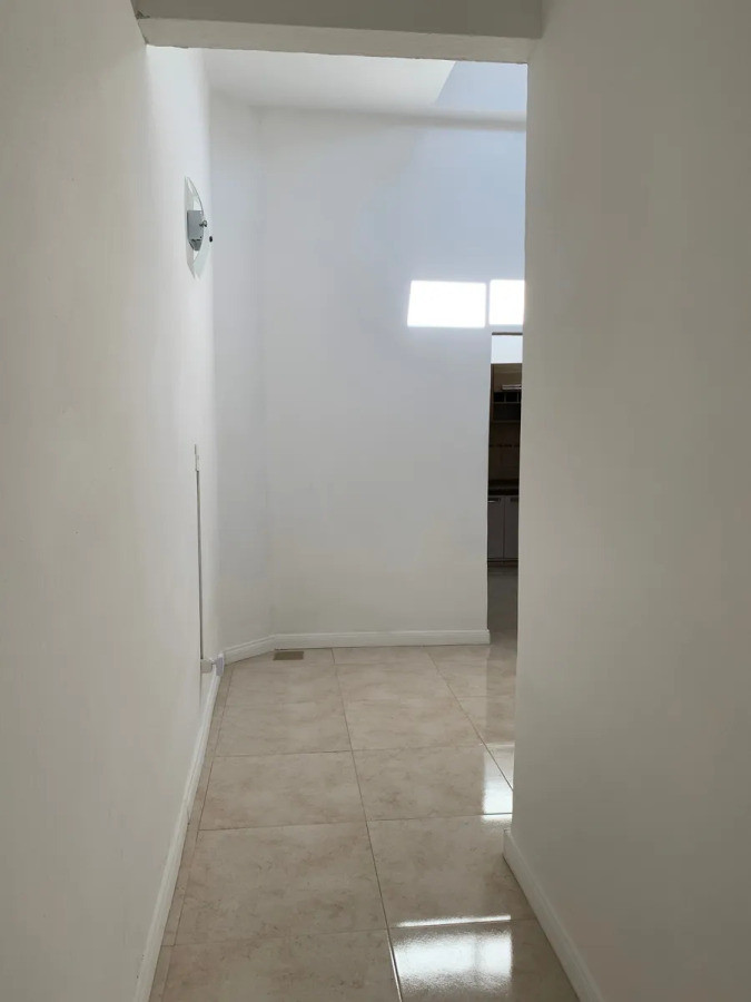 Casa ID.11042 - Alquiler Casa PH De 2 Dormitorios Patio Sin Gastos Buceo