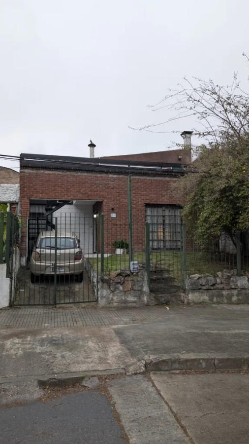 Casa ID.10660 - Alquiler Casa 2 Dormitorios 2 Baños Cochera En Puerto Buceo