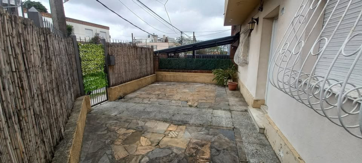 Casa ID.13282 - Alquiler Casa 2 Dormitorios Patio Con Parrillero Sin Gastos Comunes En Malvin