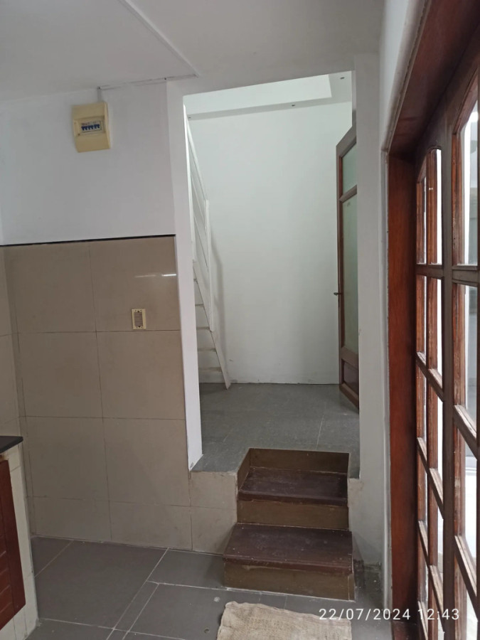 Casa ID.12860 - Alquiler Casa 3 Dormitorios 2 Baños Con Patio Y Parrillero Azotea Sin Gastos En Mercado Modelo