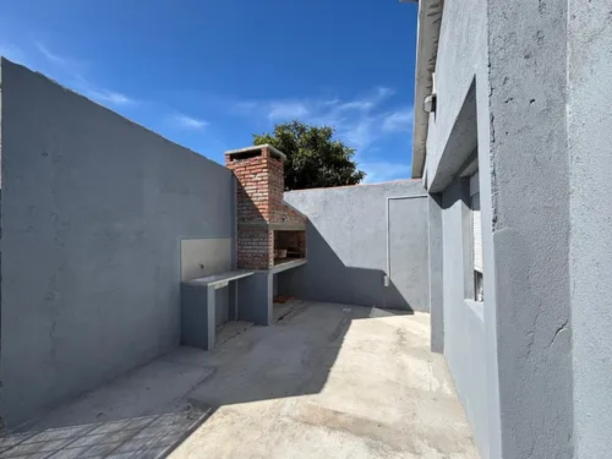 Casa ID.10570 - Hermosa Casa Con 2 Dorm Cochera Patio Con Parrillero