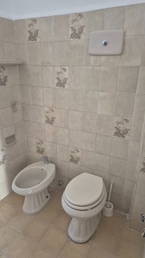 Casa ID.10926 - Casa Remodelada 2 Dormitorios Patio Cochera En Atahualpa