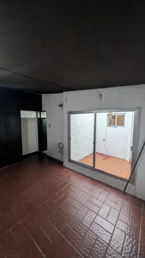 Casa ID.10660 - Alquiler Casa 2 Dormitorios 2 Baños Cochera En Puerto Buceo