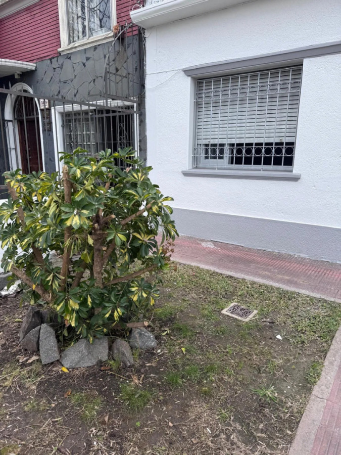 Casa ID.13219 - Alquiler Casa Planta Baja 2 Dormitorios Patio Sin Gastos Comunes En Buceo