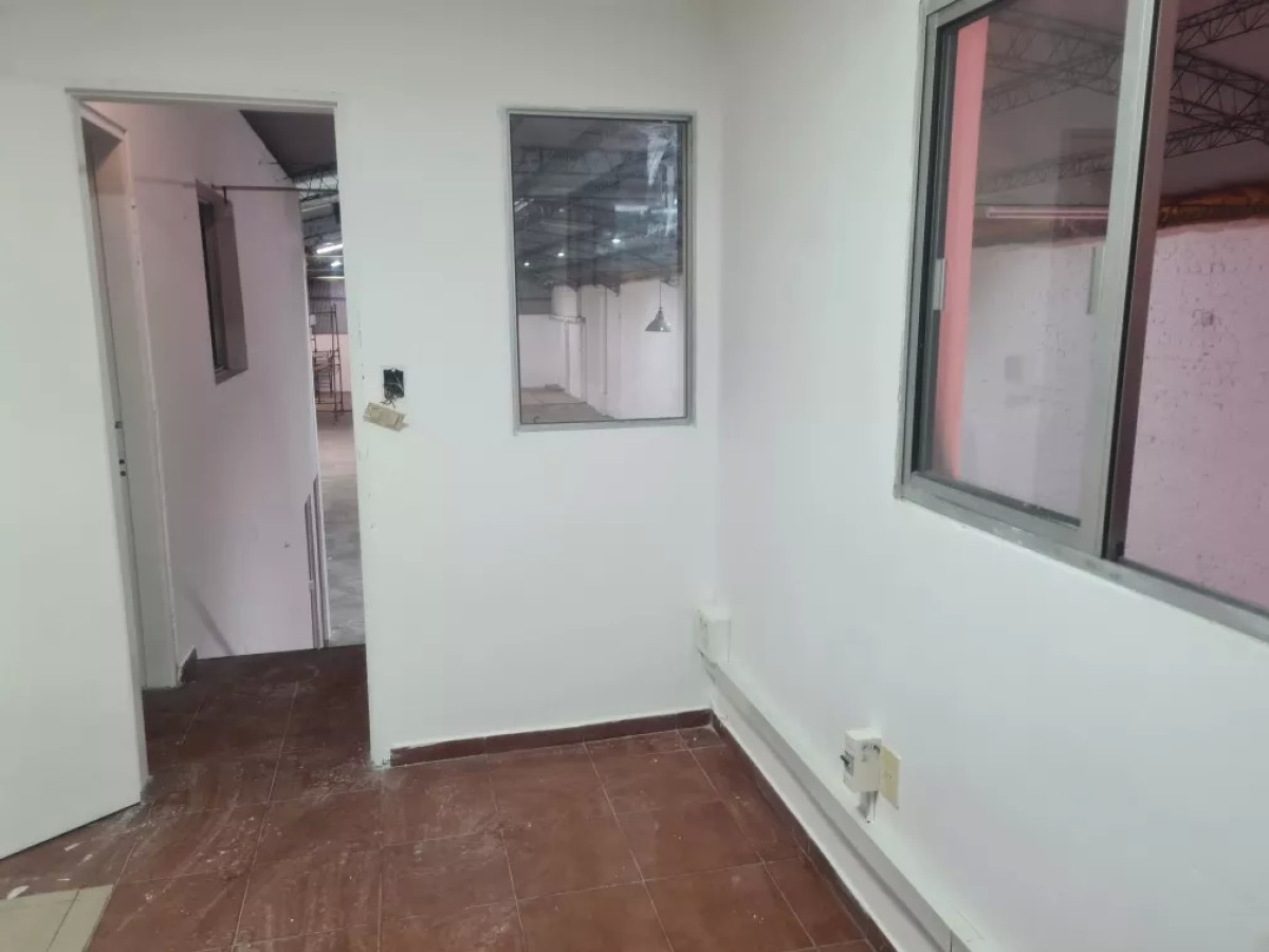 Local Comercial ID.11849 - Alquiler de local comercial en La Comercial