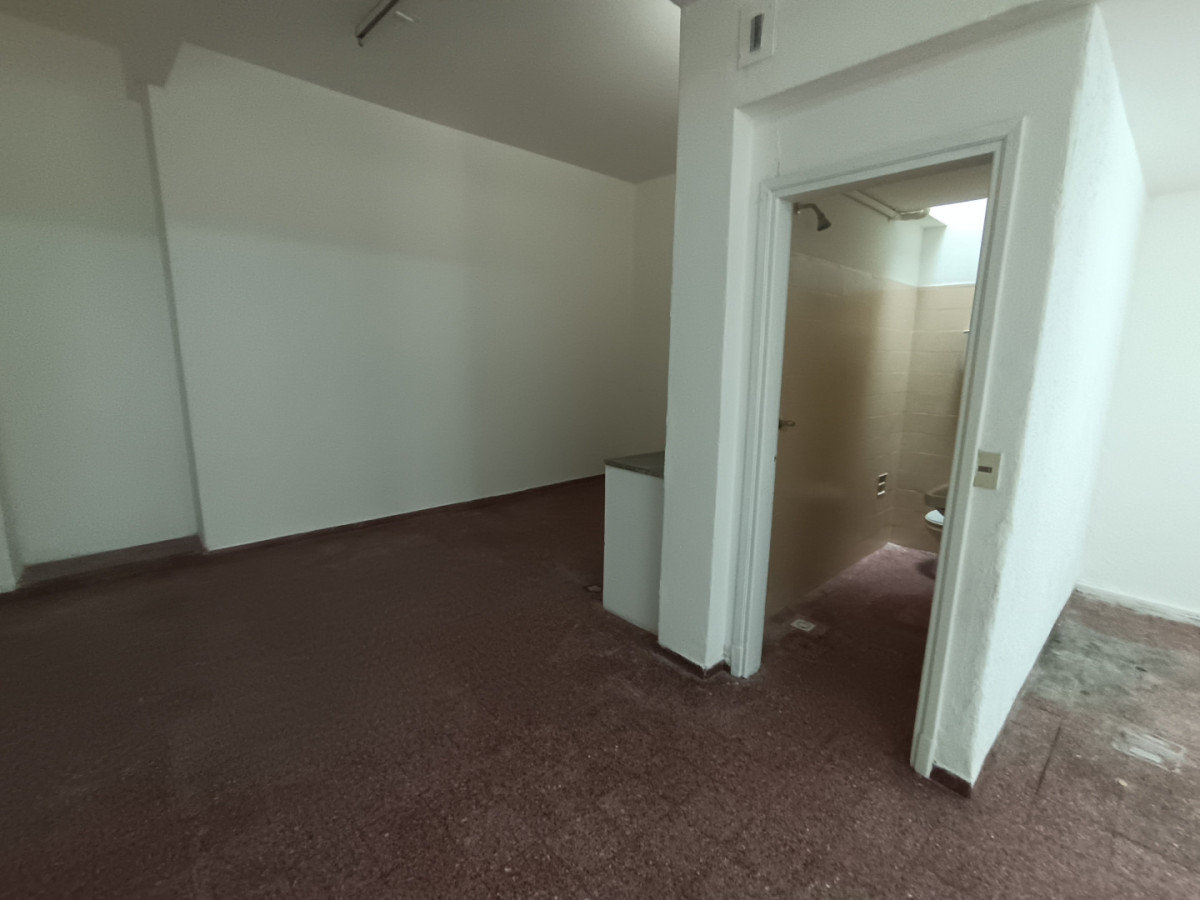 Local Comercial ID.12942 - Venta Local Comercial Para Negocio Con RentaExcelente Ubicación En Tres Cruces