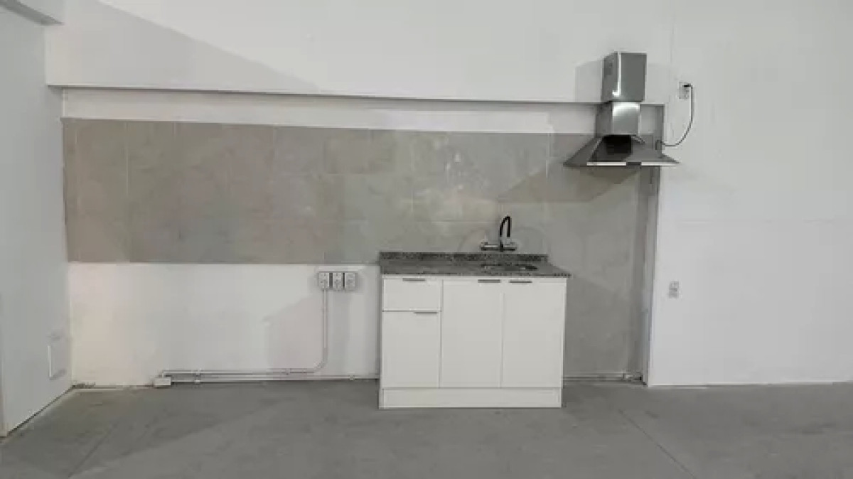 Local Comercial ID.4467 - Alquiler Local A 2 Cuadras De Arenal Grande La Comercial Zona Mayorista