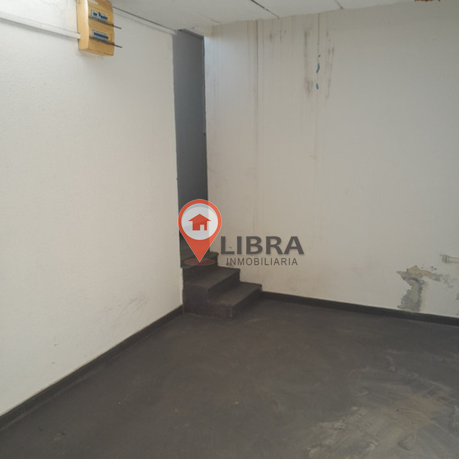 Local Comercial ID.9585 - Alquiler De Deposito O Taller Con Apartamento Belvedere 480M2
