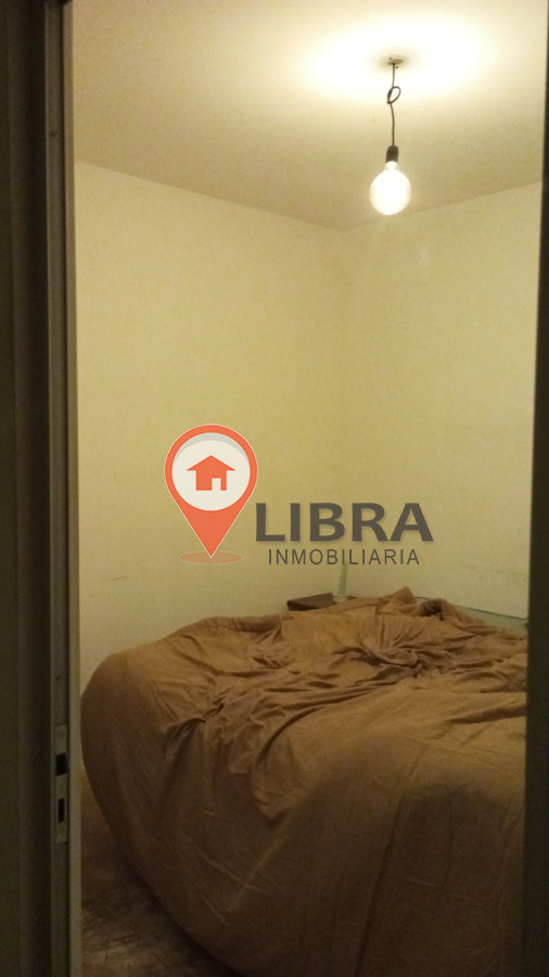 Local Comercial ID.6606 - Amplio Local En Ciudad Vieja Se Escuchan ofertas 