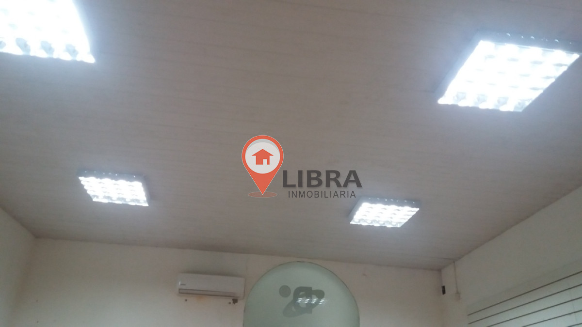 Local Comercial ID.8805 - Local Comercial Amplio En Barrio Sur