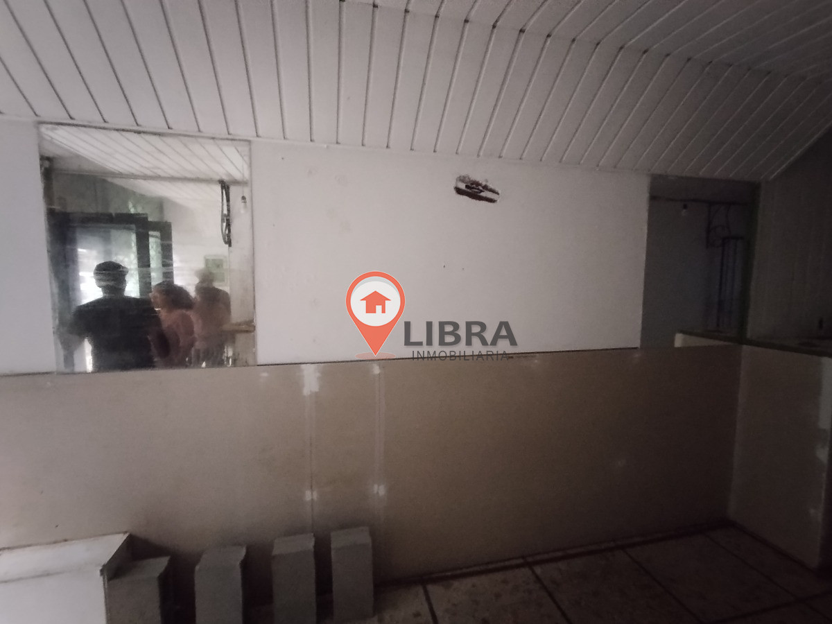 Local Comercial ID.8601 - Alquiler De Local Comercial O Depósito A Cuadra Y Media De 18 de Julio En Centro