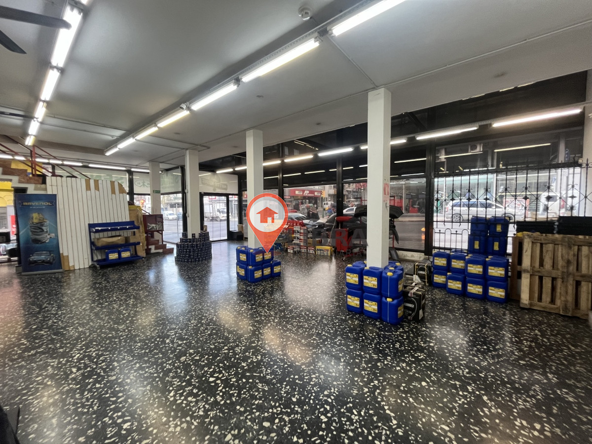 Local Comercial ID.4894 - Alquiler Gran Local Comercial 3 Pisos Pleno Centro Depósito