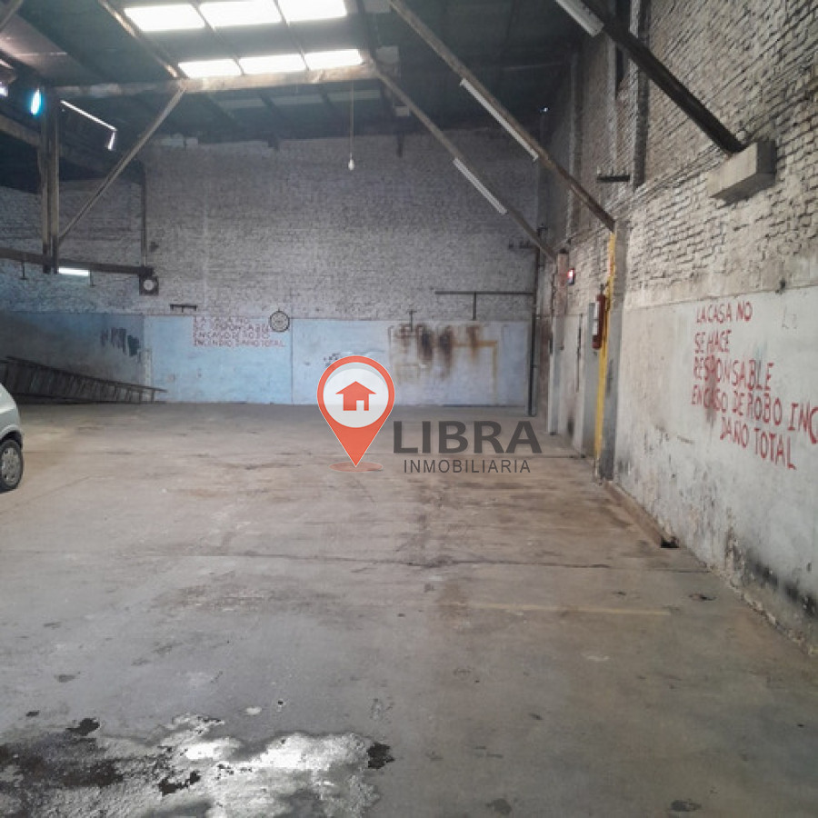 Local Comercial ID.9585 - Alquiler De Deposito O Taller Con Apartamento Belvedere 480M2